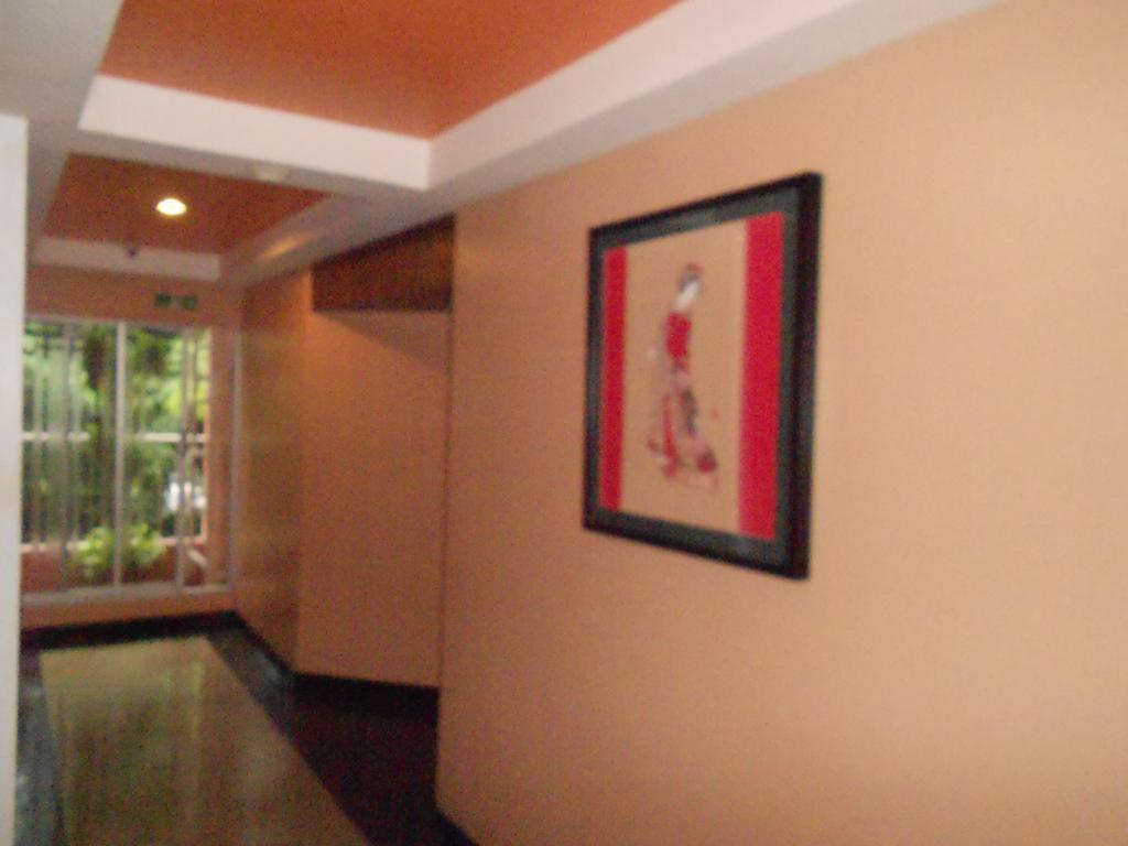 B.S. Court Hotel Sathorn Bangkok Exterior foto